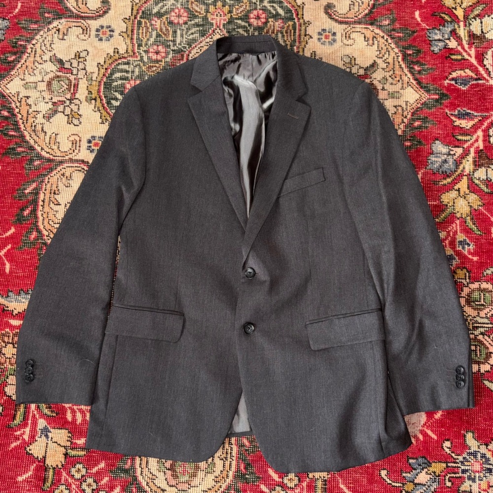 Banana Republic Suit Men 42S Charcoal Grey Excellent Italian Wool Modern Fit